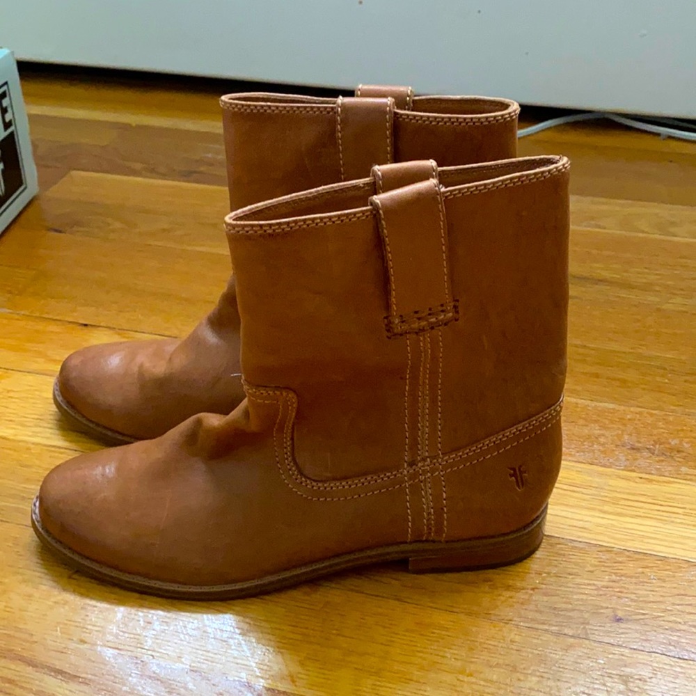 Frye camel colored boots
